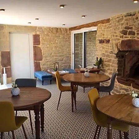 D'hotes Le Clos Marty Bed & Breakfast 3*