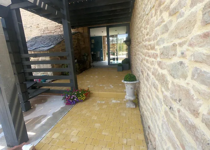 D'hotes Le Clos Marty Bed & Breakfast